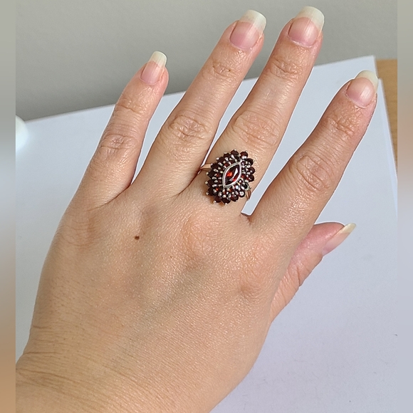 Vintage Boho Sterling Silver Red Garnet Marquis Flower Crystal Cluster Ring - Picture 11 of 13